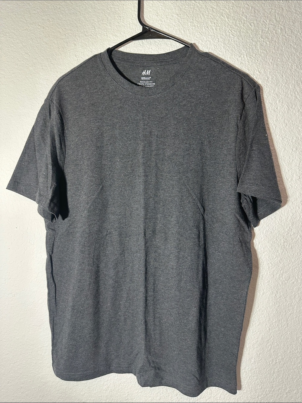 Brand New H&M Men's Dark Charcoal Short Sleeve Tee COOLMAX